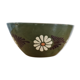 Earthenware salad bowl