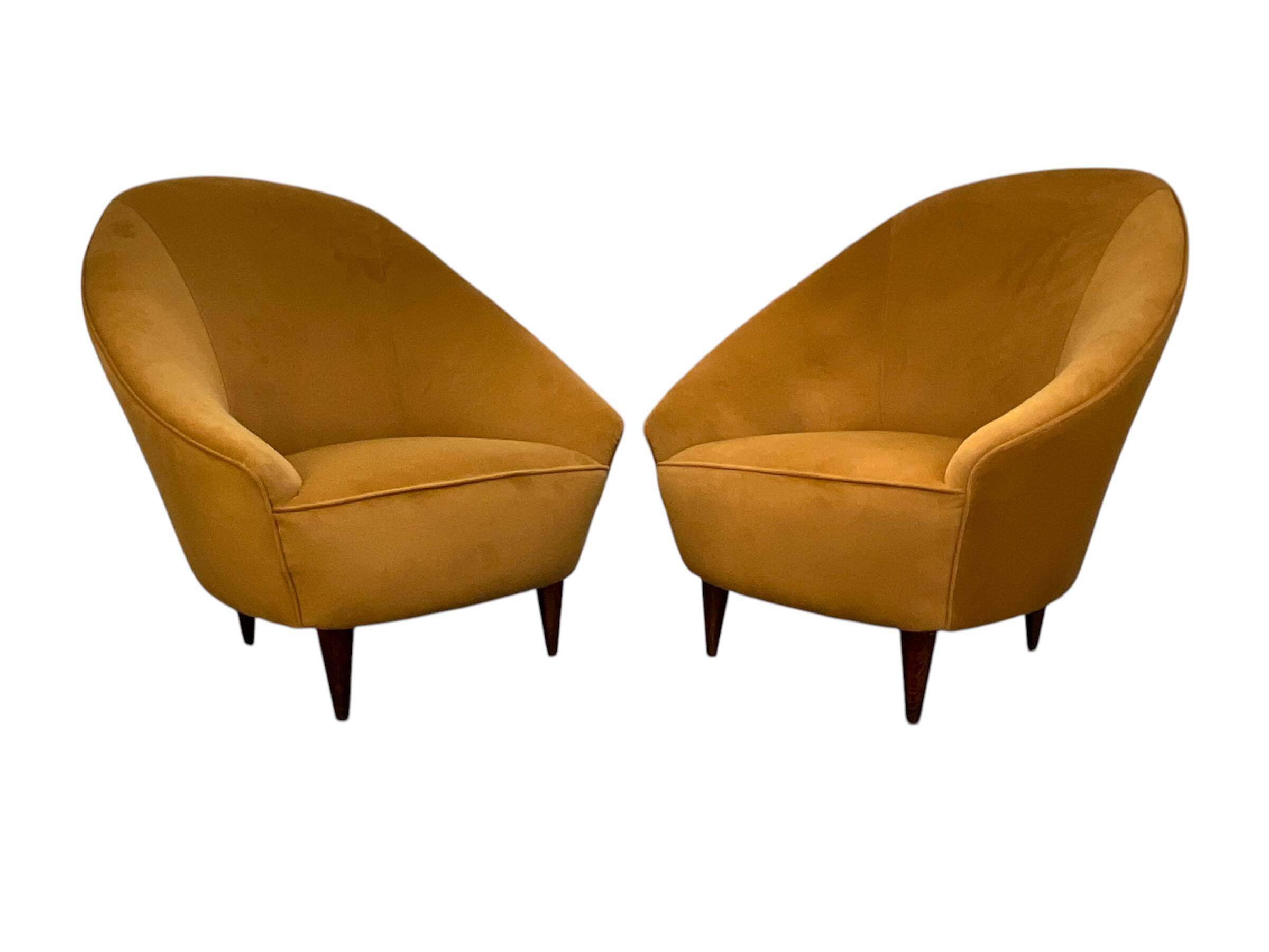 Italian 1936 pair of armchairs attributed to Gio’ Ponti “ Triennale “