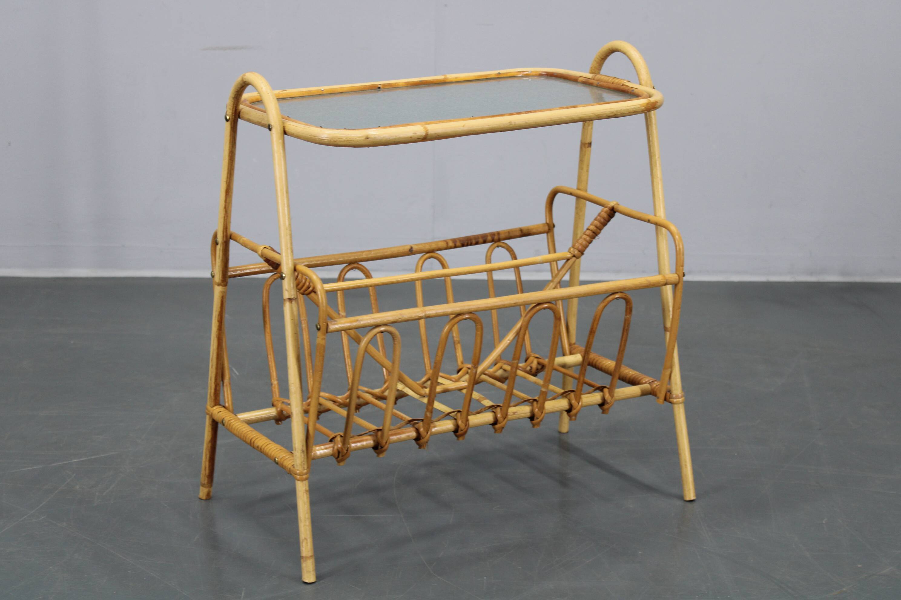 1970s Rattan Newspaper and Magazine Stand with Glass Top, Italy