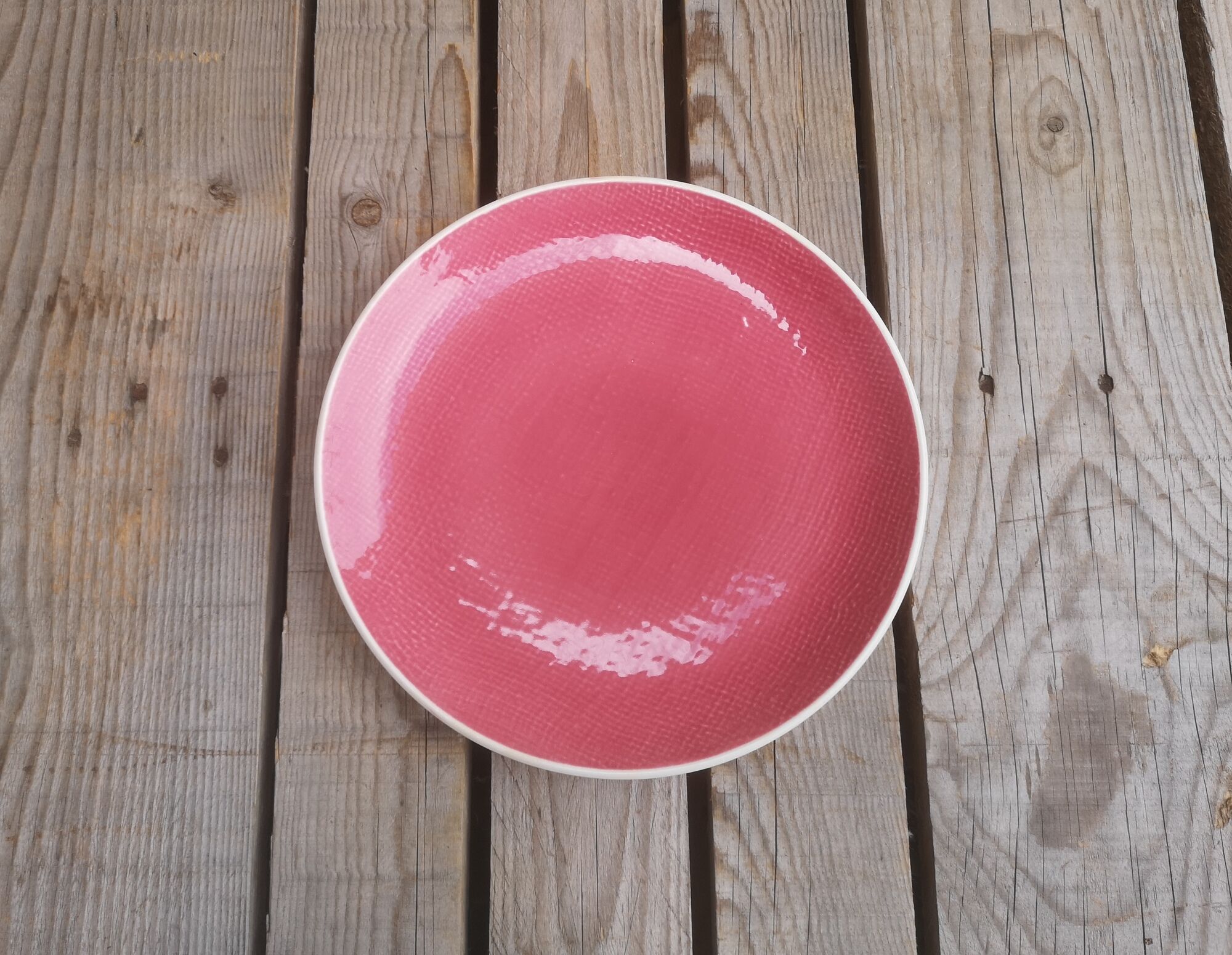 Plate in Faience de Salins Model Deauville Raspberry