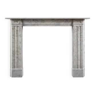 Cheminée en marbre de Carrare de style Régence