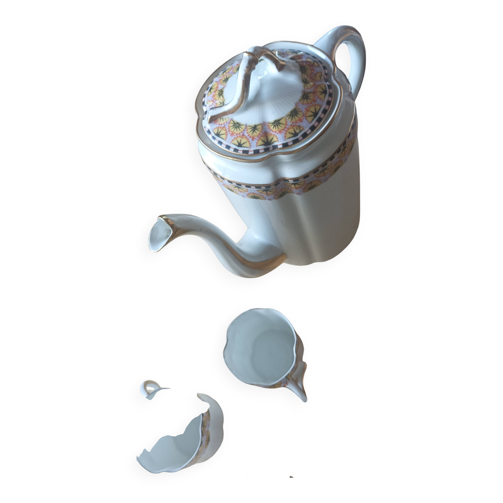 Chabrol and Poirier coffee pot and 4 cups 1915