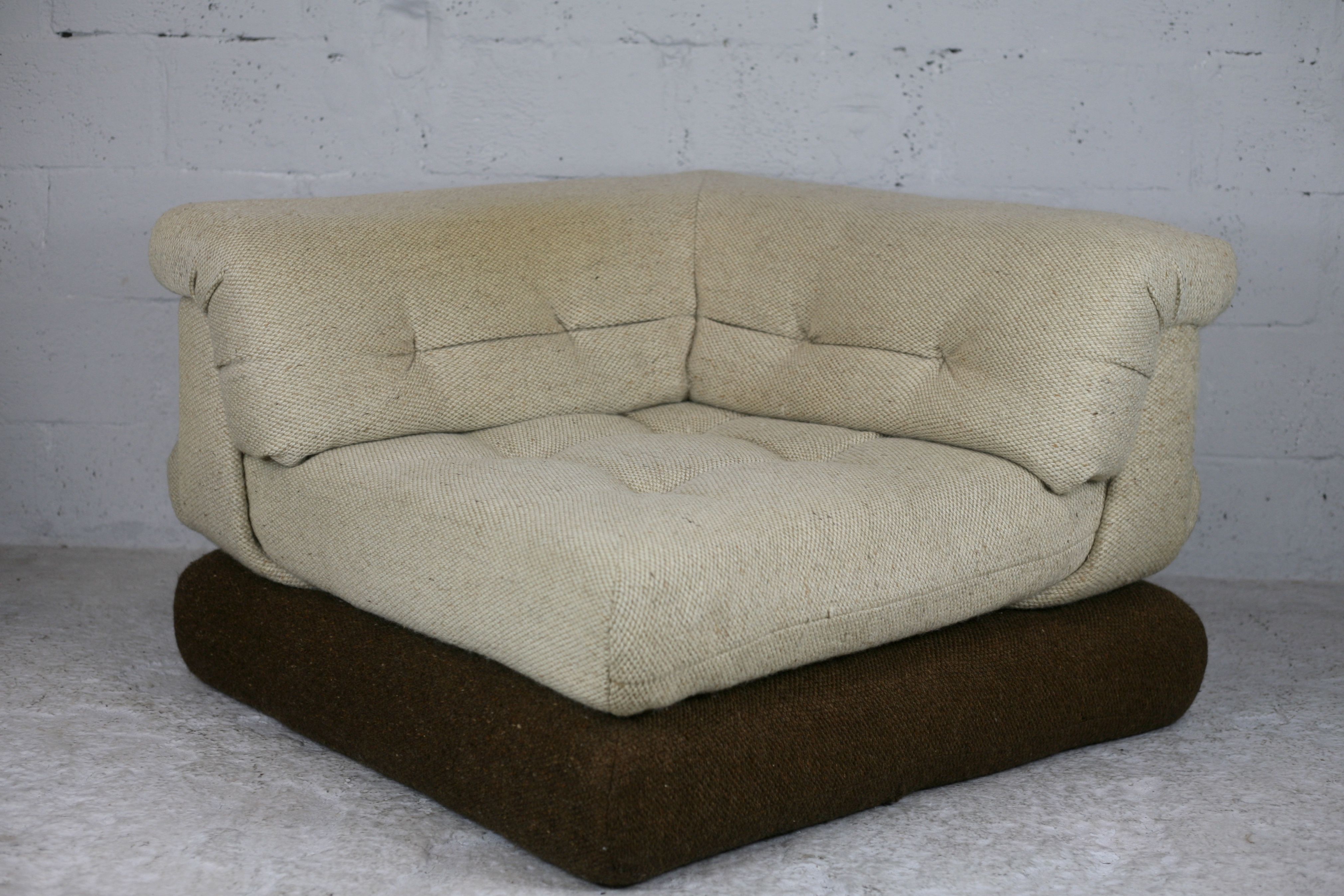 Modular sofa Mah Jong, Hans Hopfer, France, 1971. Roche Bobois Edition.
