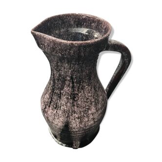 Accolay pitcher