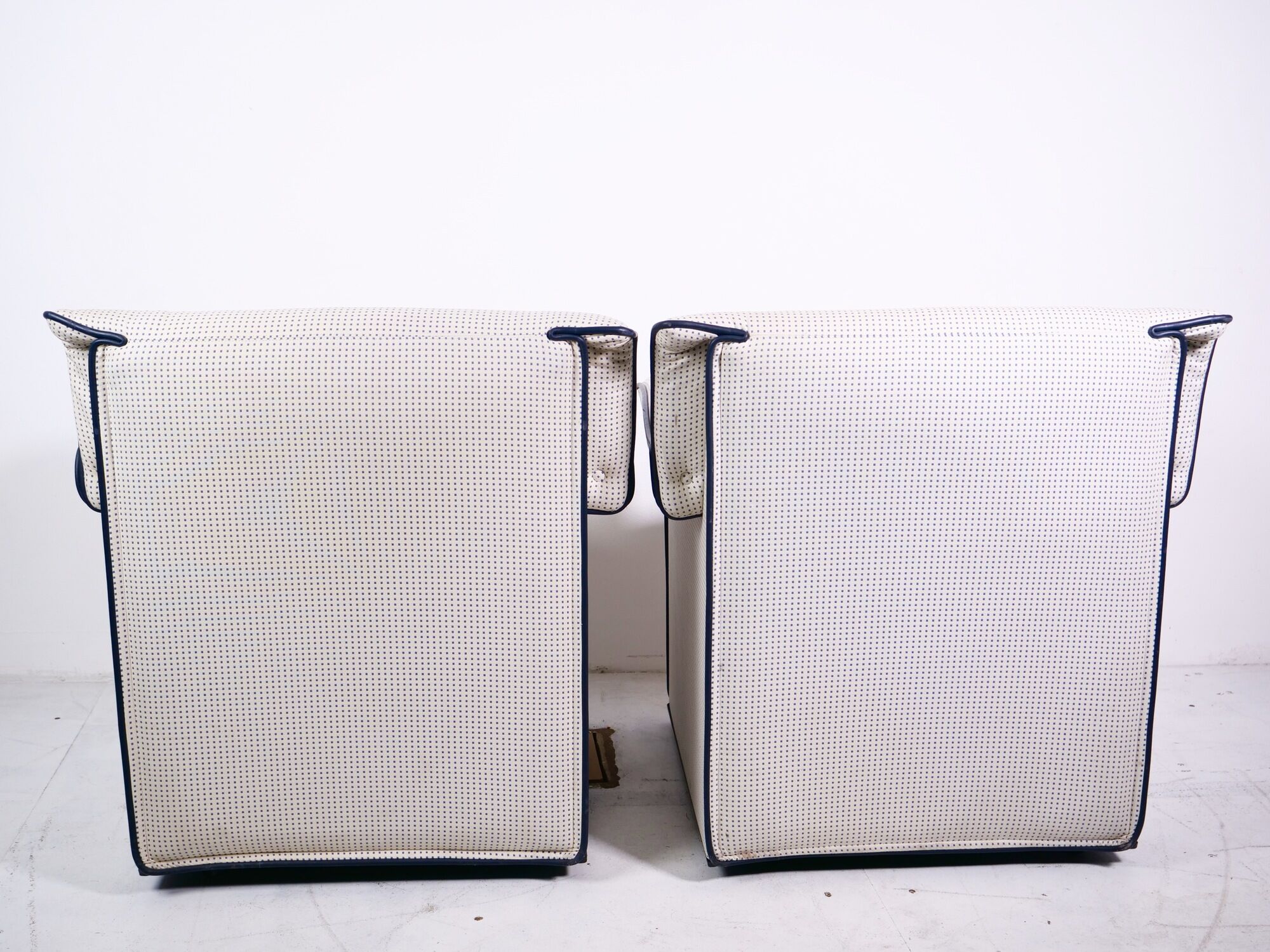 pair of armchairs Laurianetta by Afra and Tobia Scarpa for B&B Italia