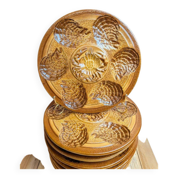 Set of 8 vintage oyster plates in majolica – Ateliers du Revernay