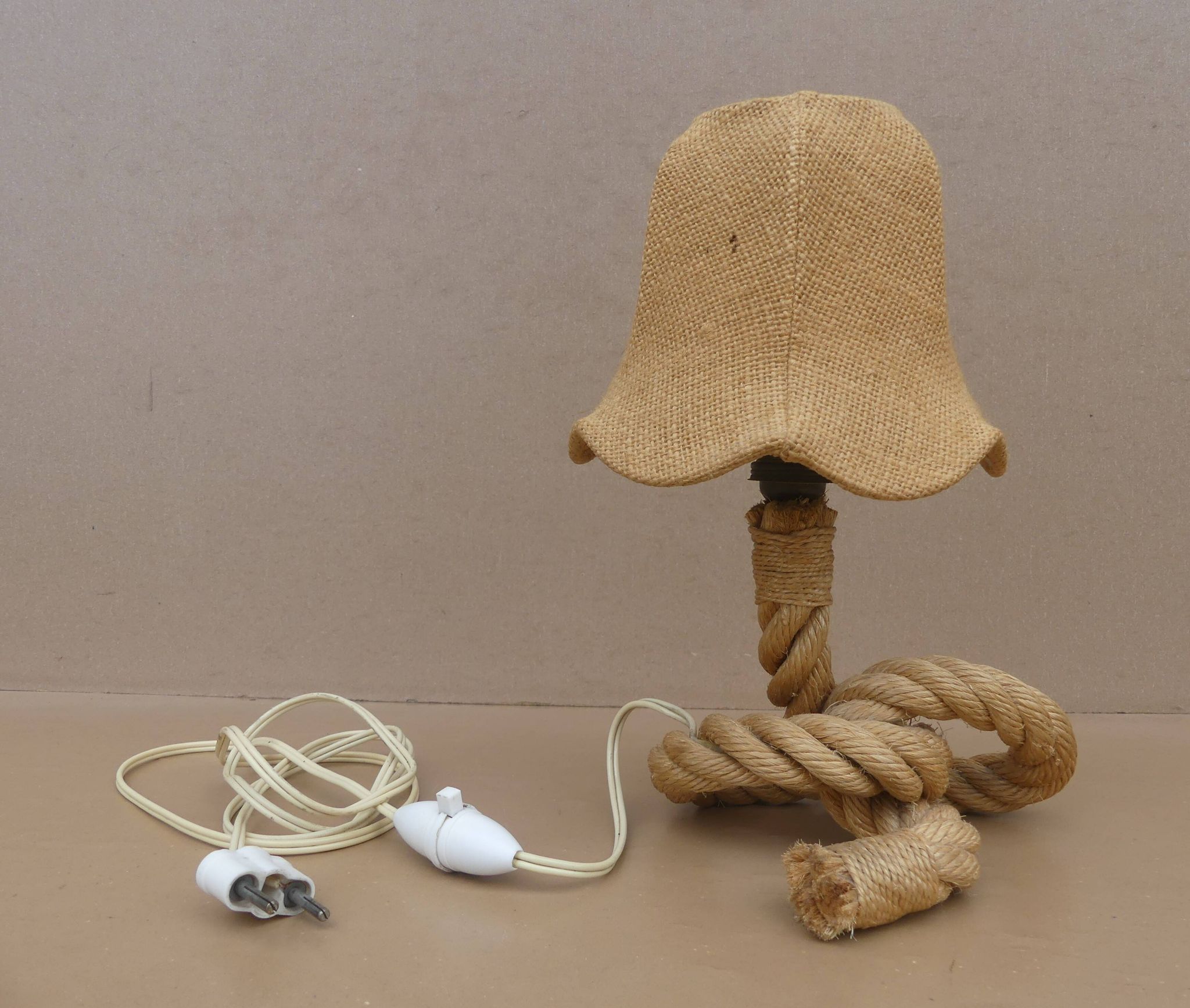 Cord table lamp