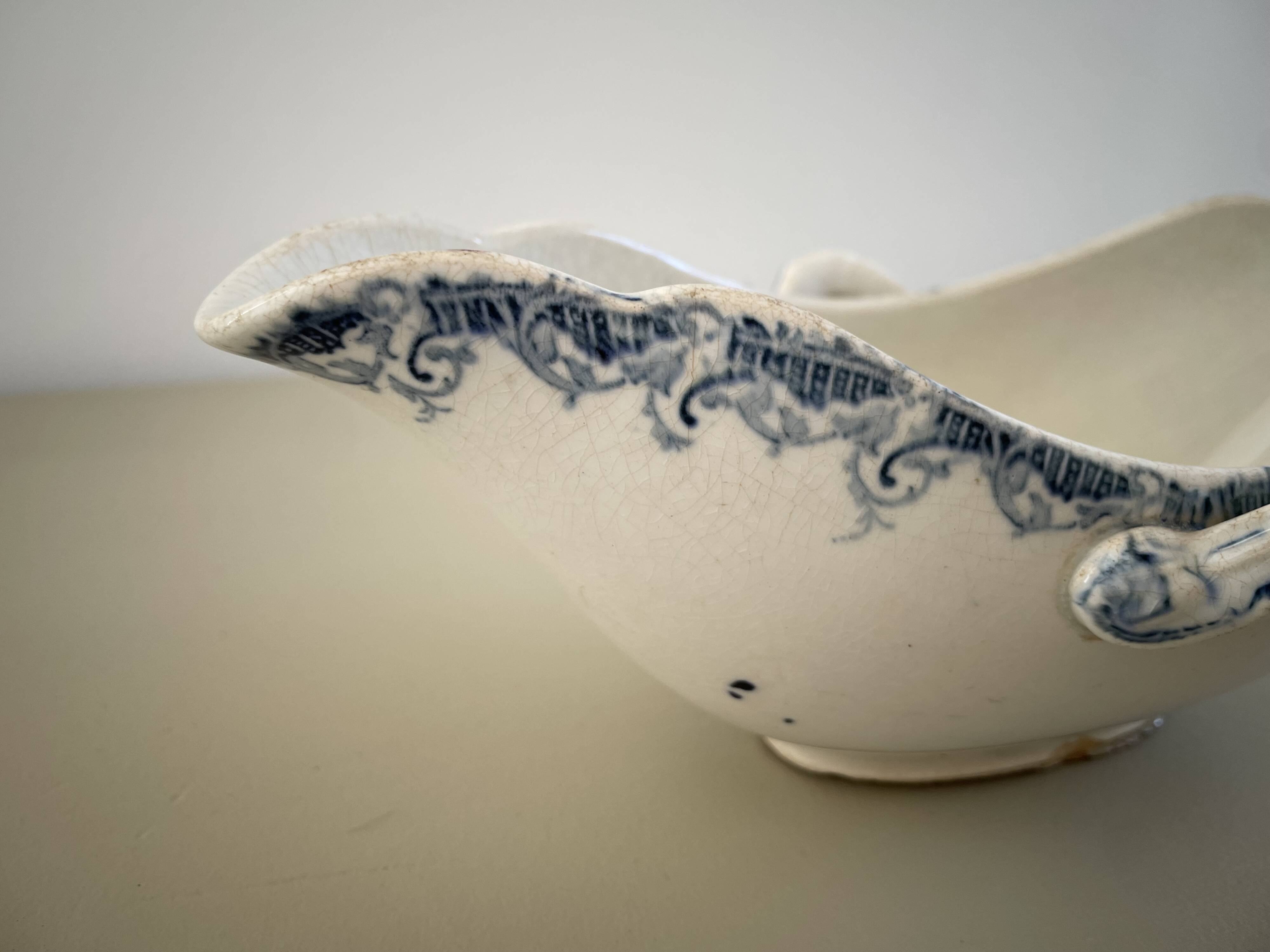 K&G Lunéville blue and white ironstone sauceboat