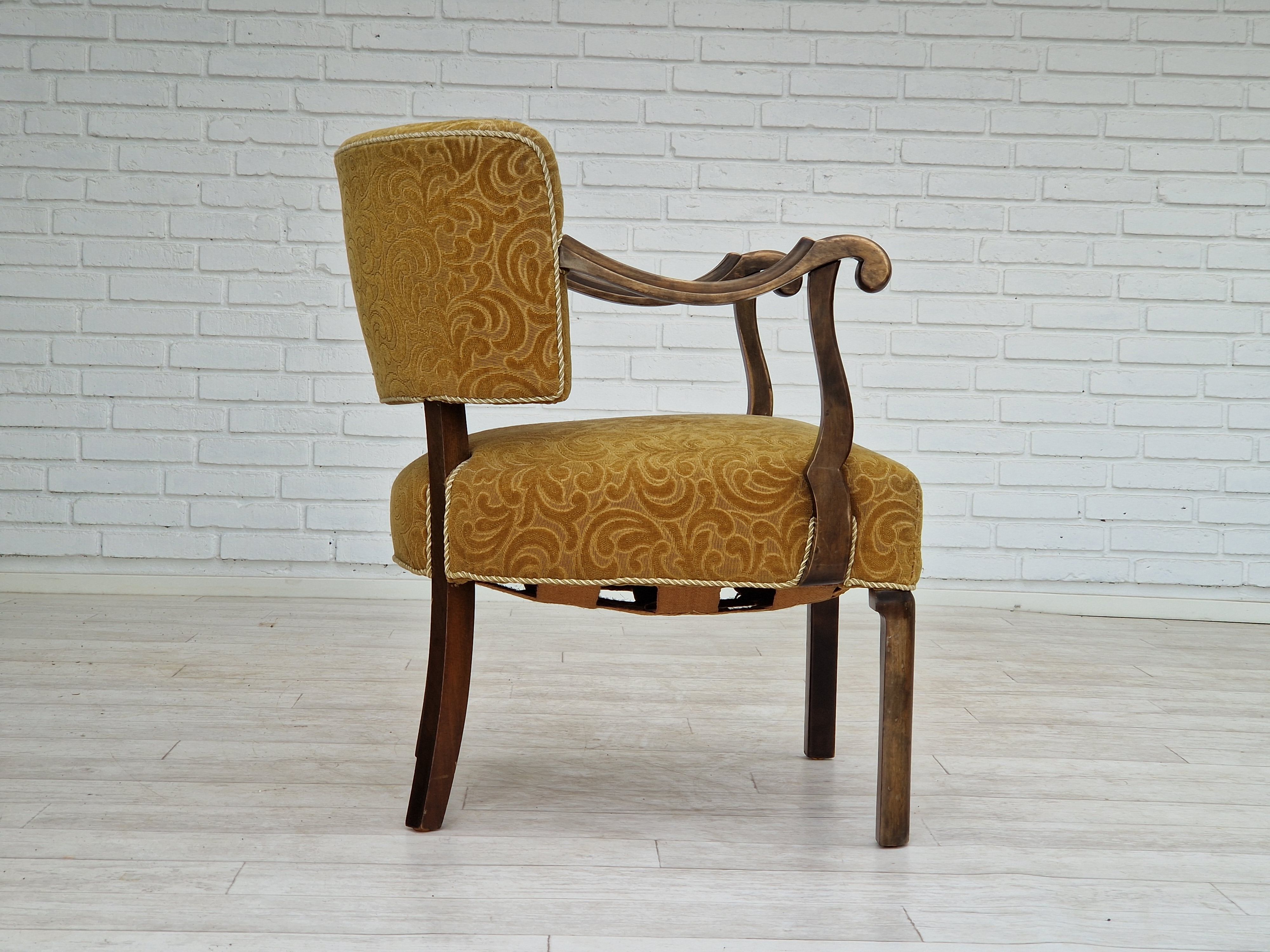 Fauteuil, tissu, bois de frêne, 1930