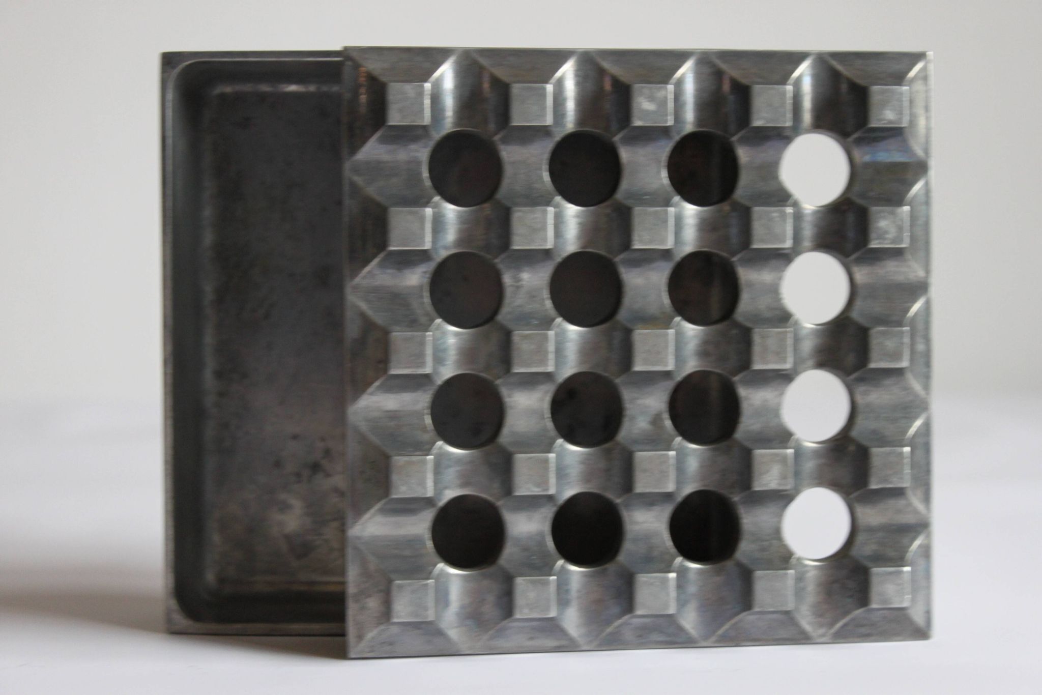Ultima 15 ashtray by Bo Ljungberg & Holger Backstrom for Pascha AB Lund,  Malmö Sweden 1970s.