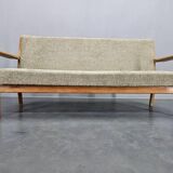 Canapé 3 places par Hans J. Wegner pour Getama, Danemark, années 1960