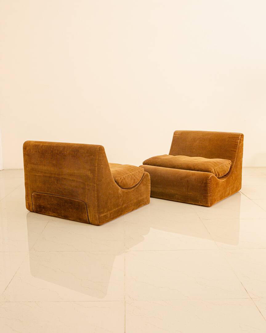 Pair of "Orbis" armchairs in brown velvet by Luigi Colani for Cor 60