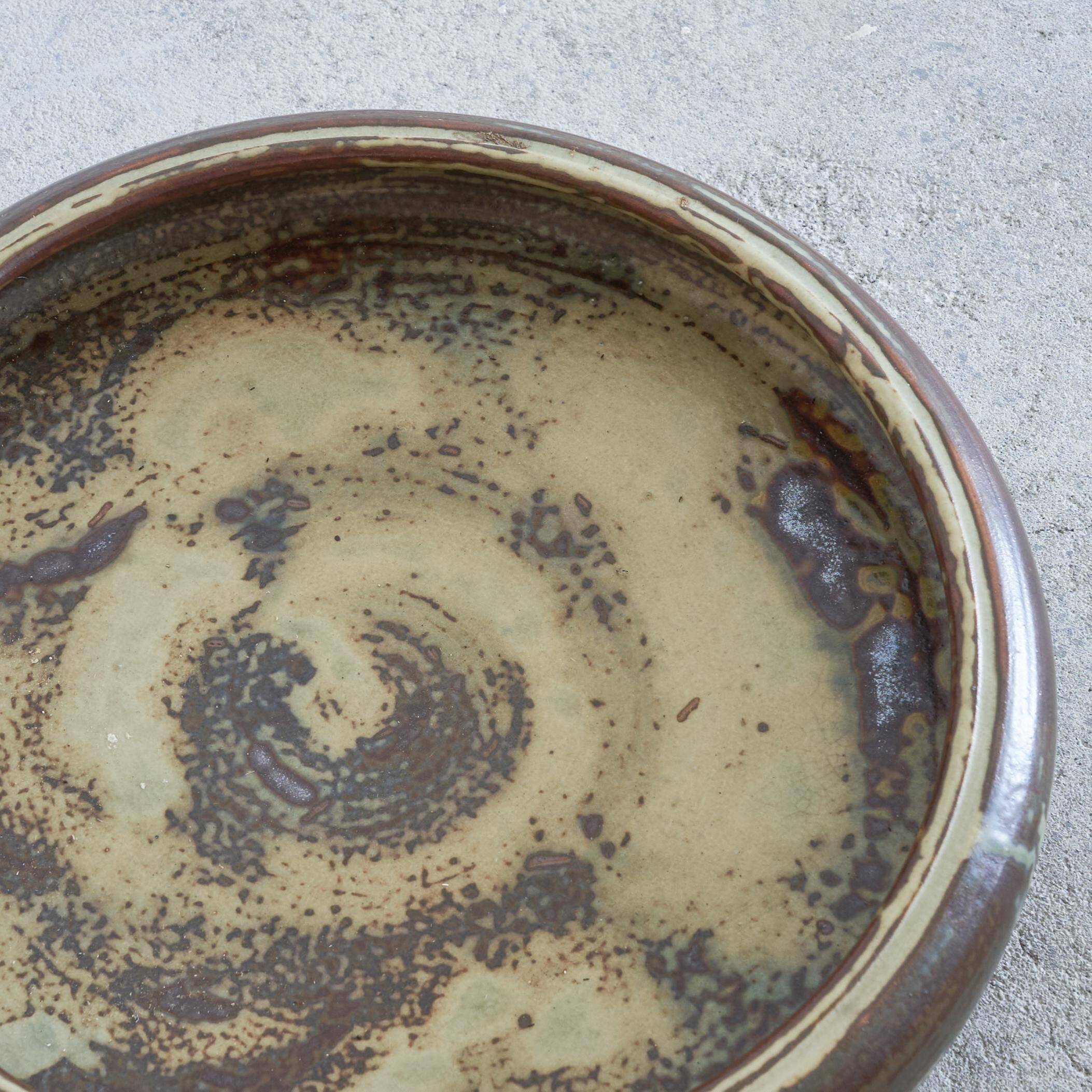 Danish pottery bowl by Carl Hallier mid-century for Royal Copenhagen, 1950.