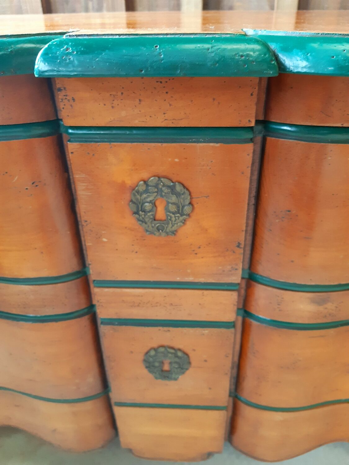 Crossbow chest.
