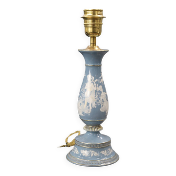 Light blue and white · Renaissance pattern
