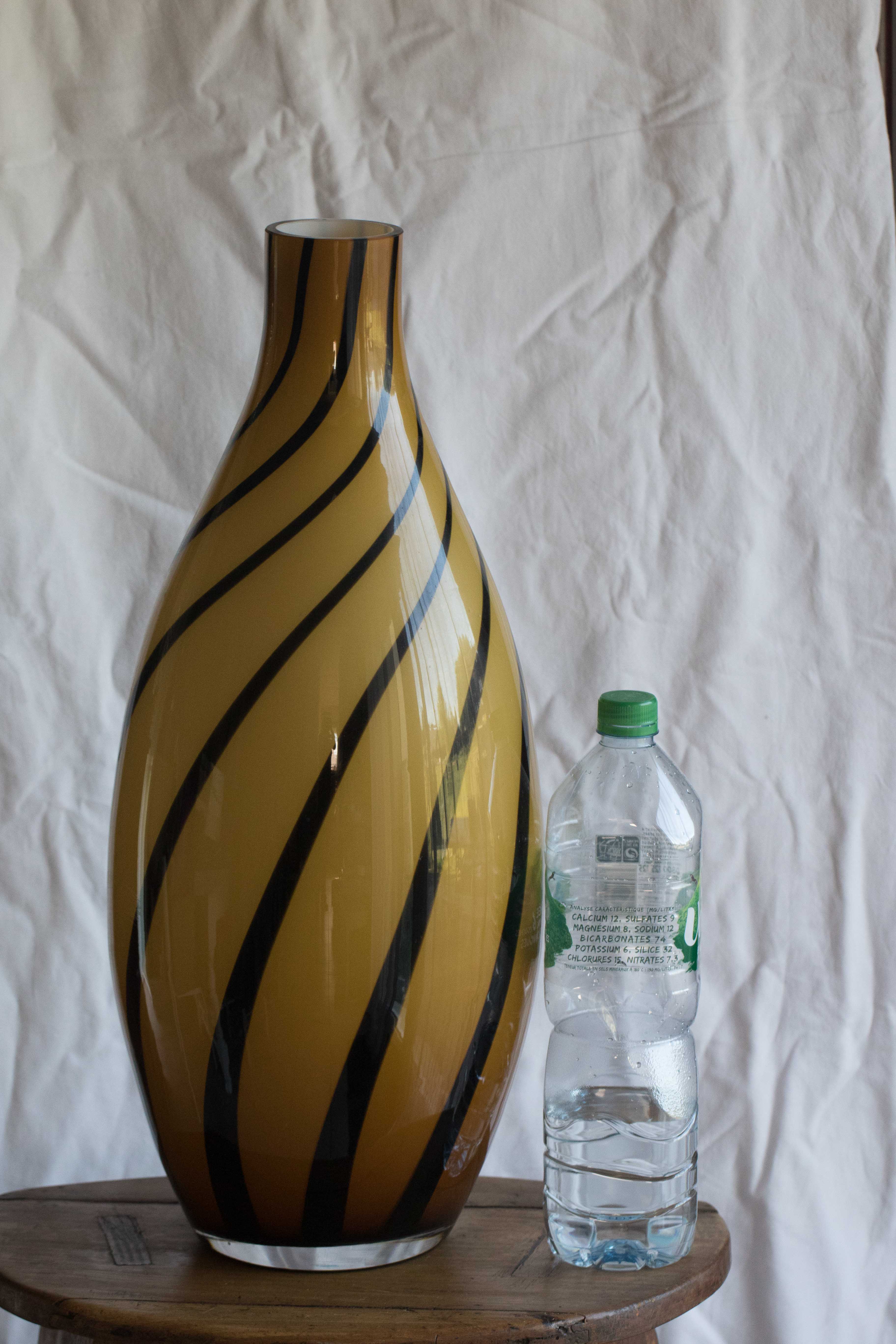 Glass vase