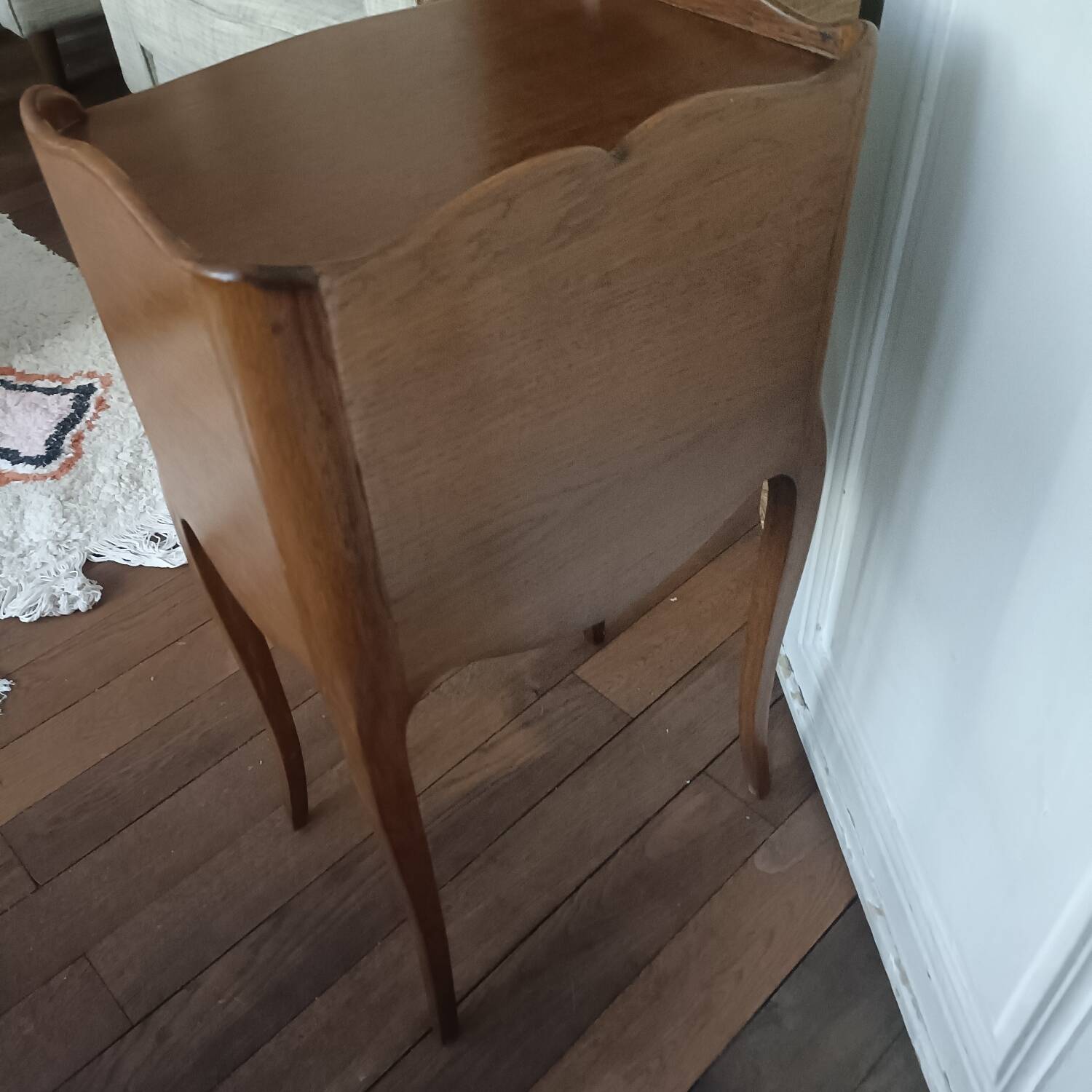 Vintage bedside table with 3 drawers