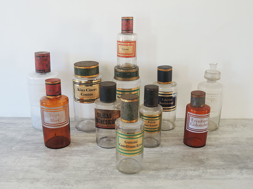 Old Pharmacy Pot / Virginia Snake Apothecary Bottle