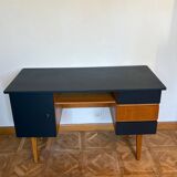 Adult desk with compass feet