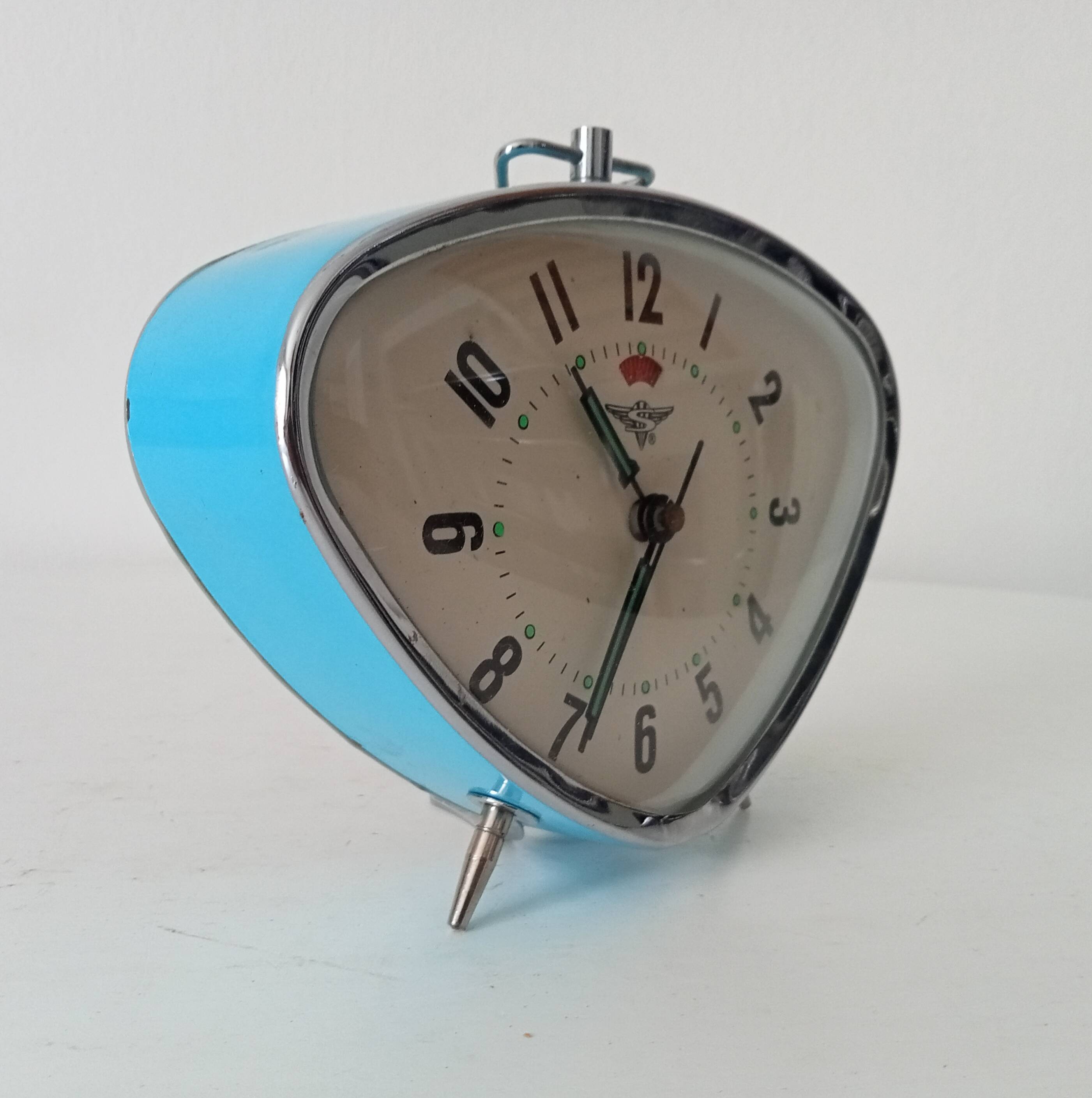Vintage mechanical alarm clock from the 60s/70s by Shanghai