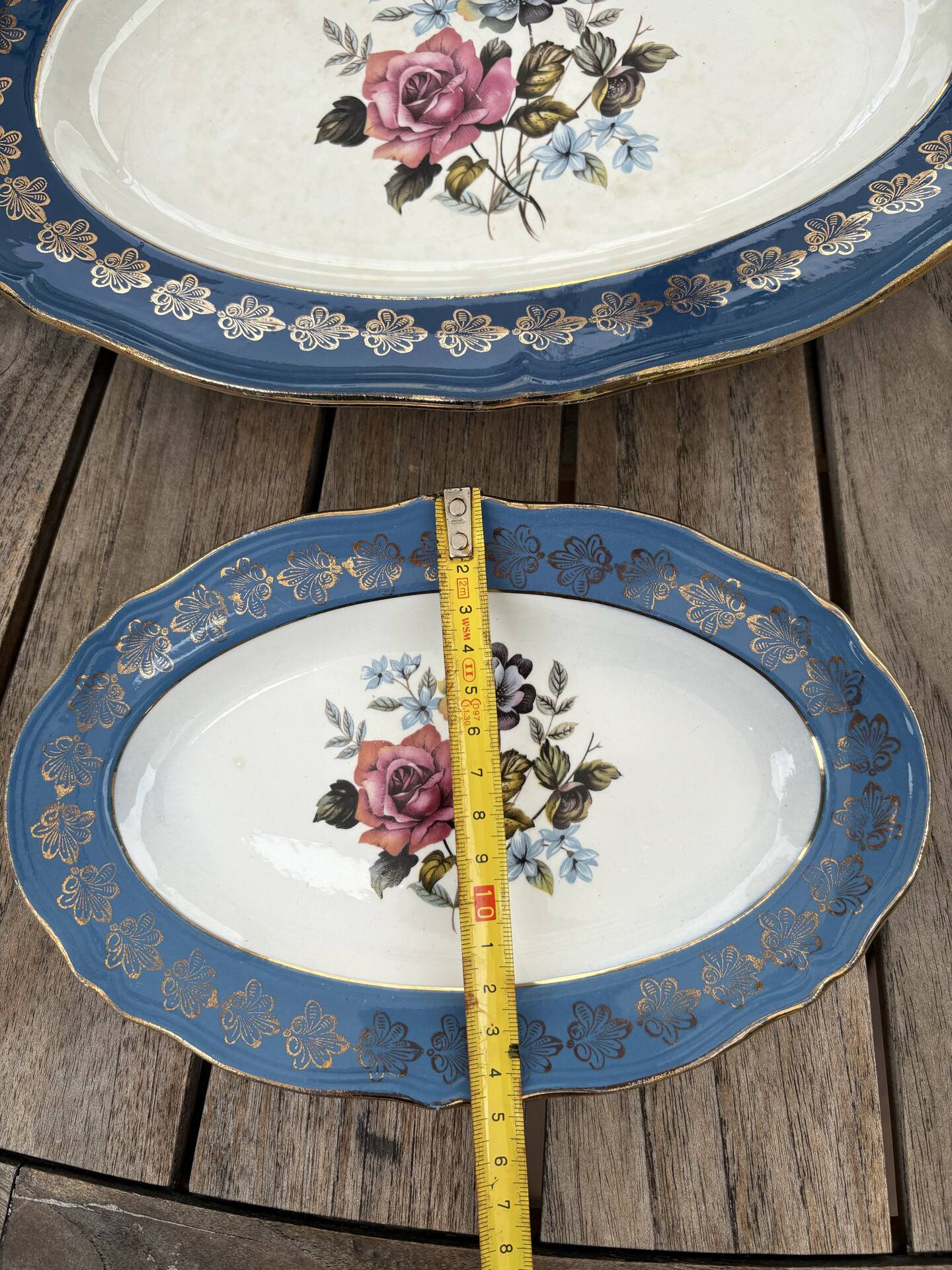 Oval plates L’Amandinoise