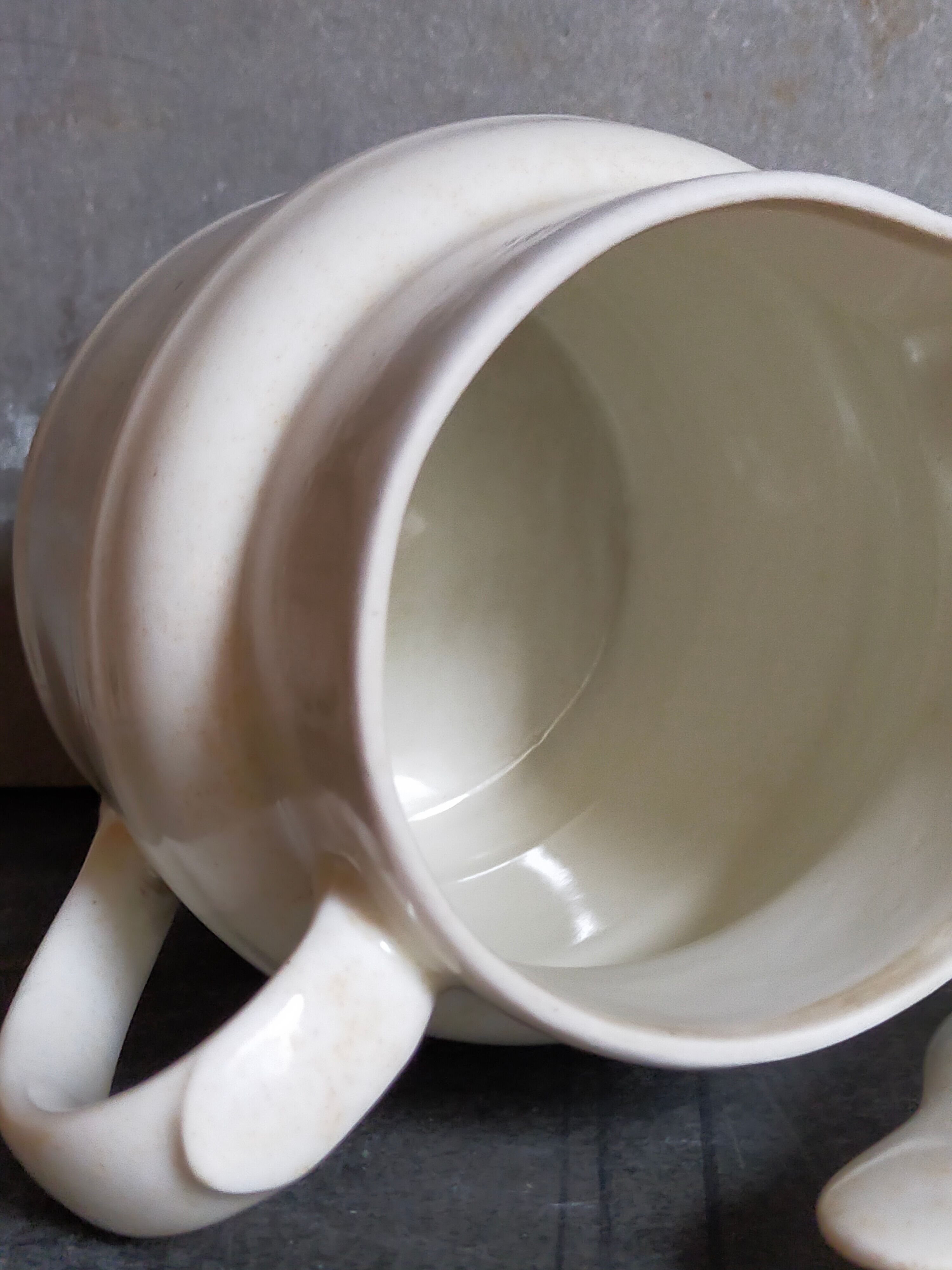 Covered pitcher in porcelain fire of Grigny XIXth stamped P.Precious