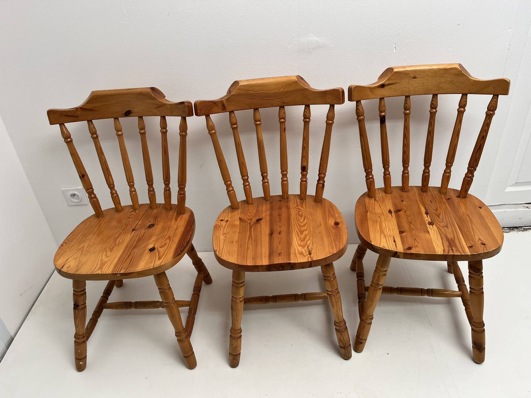 3 western country type pine chairs 1970 turned wood