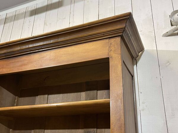 Bibliothèque en noyer et chêne début XXème avec son horloge centrale