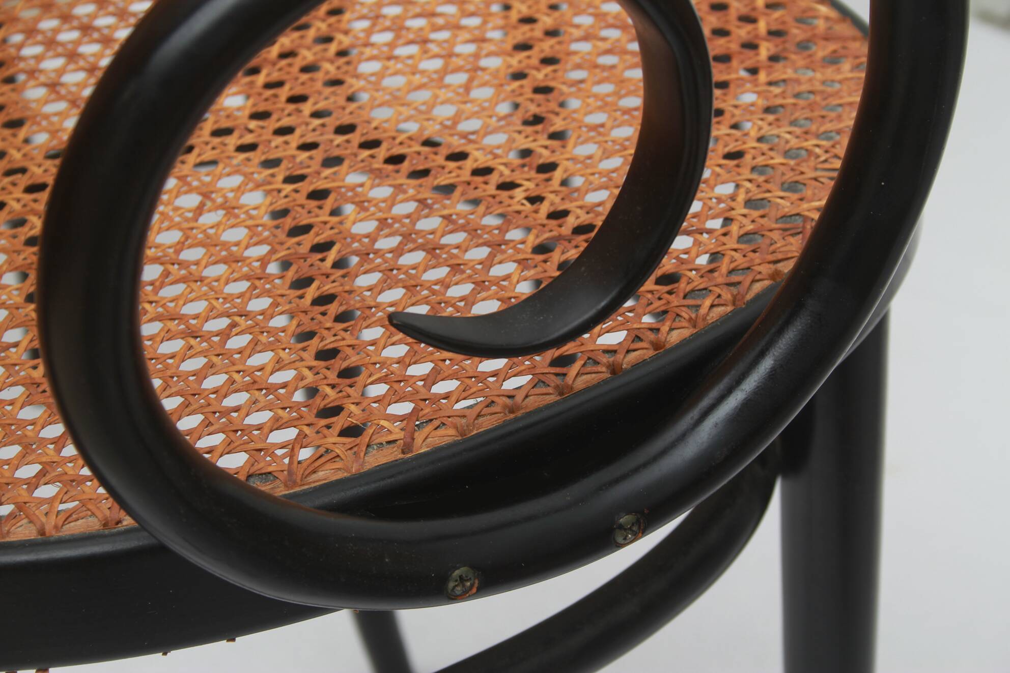 Set of 6 chairs by Thonet 207 R