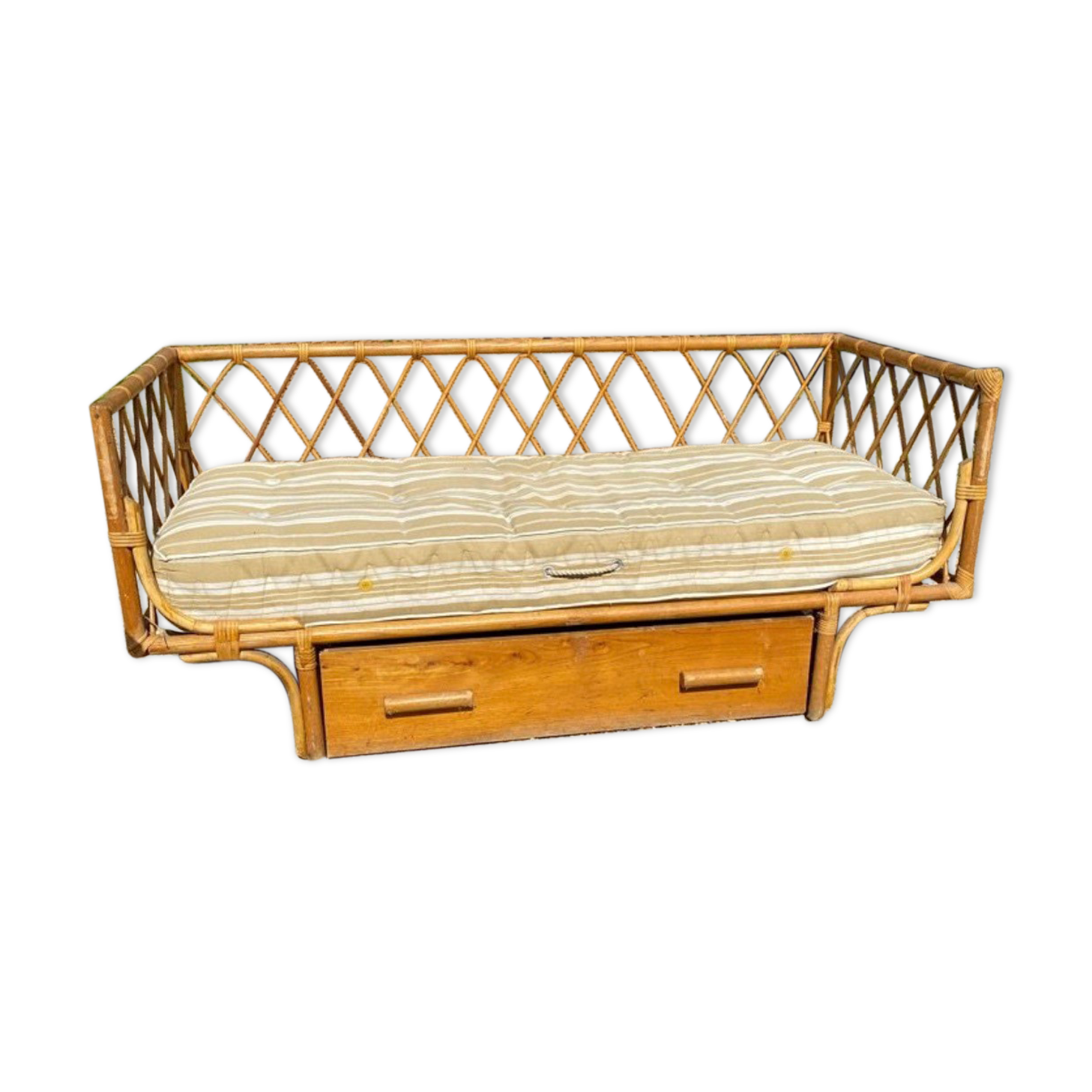 Child rattan bed with removable barrier