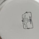 Deep dish, large deep plate