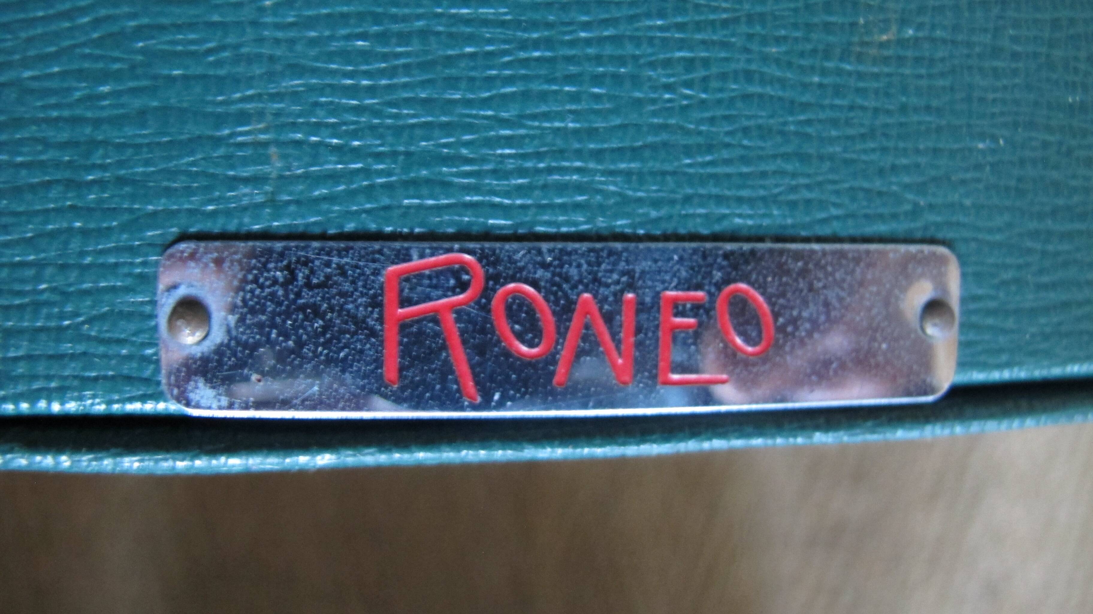 Ronéo typist chair