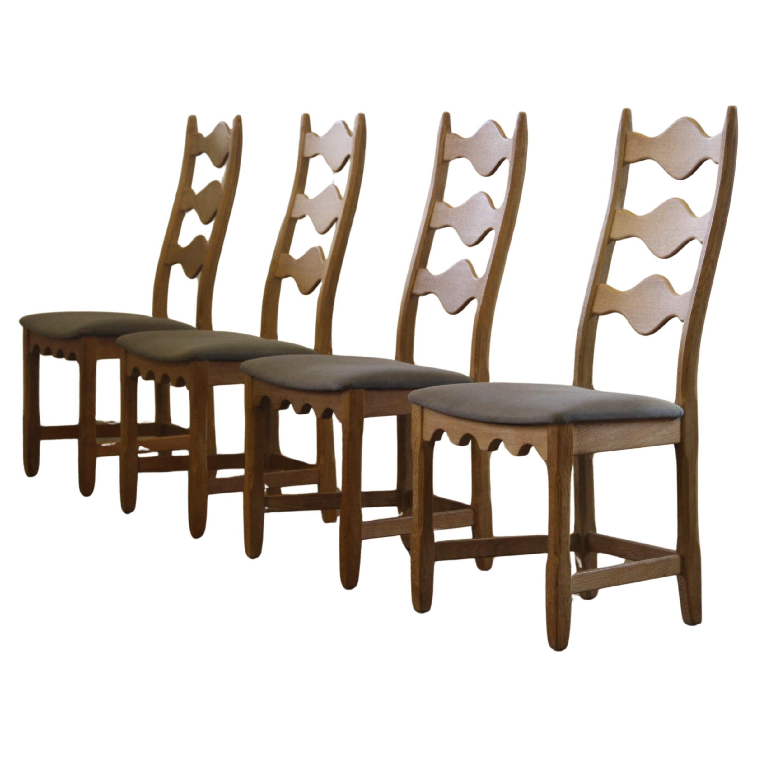 Chaises en chêne à dossier haut / échelle de style Henning Kjærnulf, années 1960, ensemble de 4
