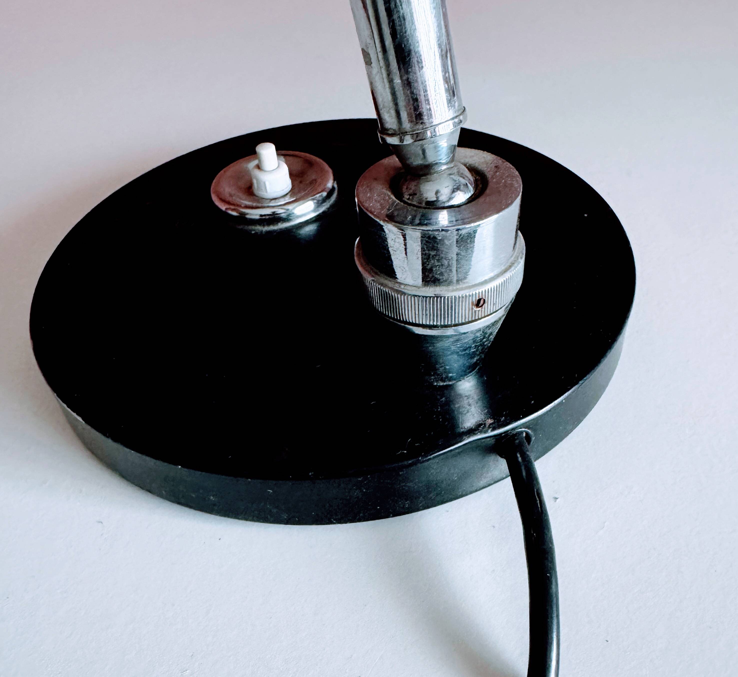 Vintage JUMO lamp model 900 from the 60s/70s.