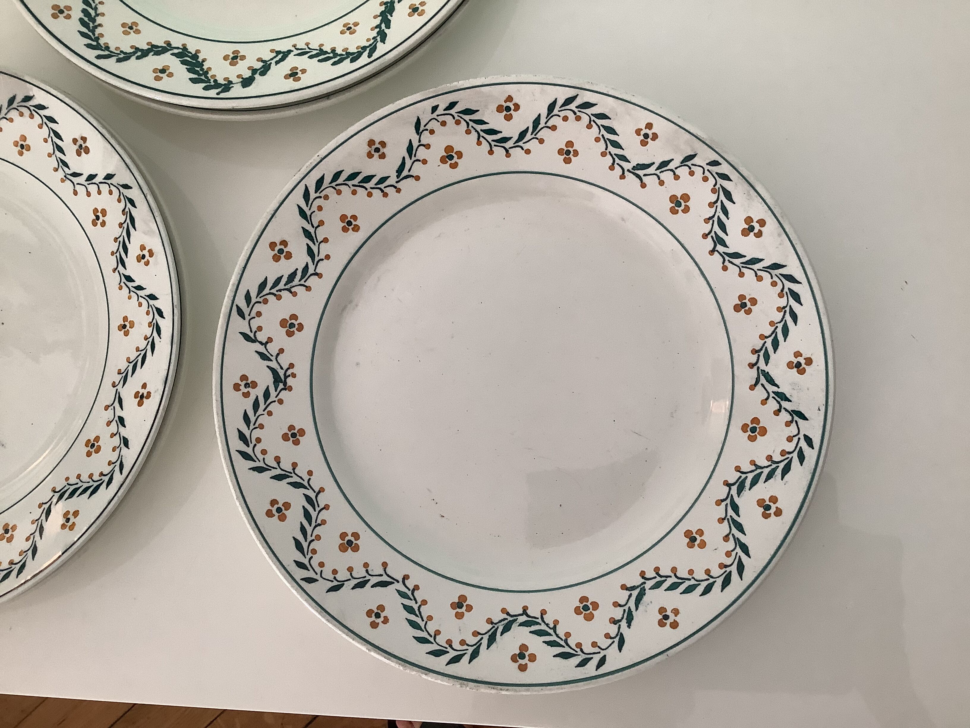Lunéville set of 6 plates of antique white porcelain tableware with floral decoration