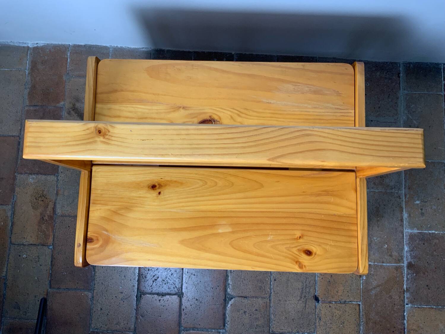 Vintage dessert table