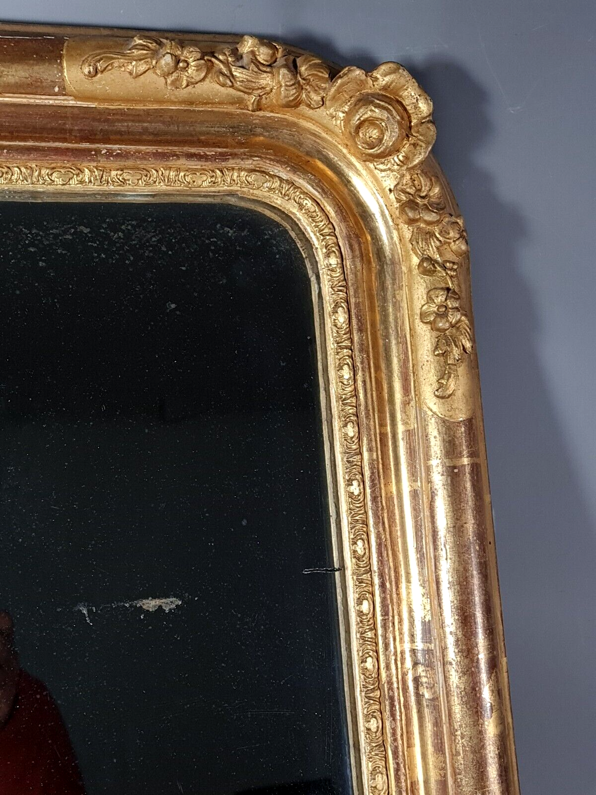 Mirror nineteenth century frame with doucine wood and stucco gilding gold leaf 75x56 cm SB