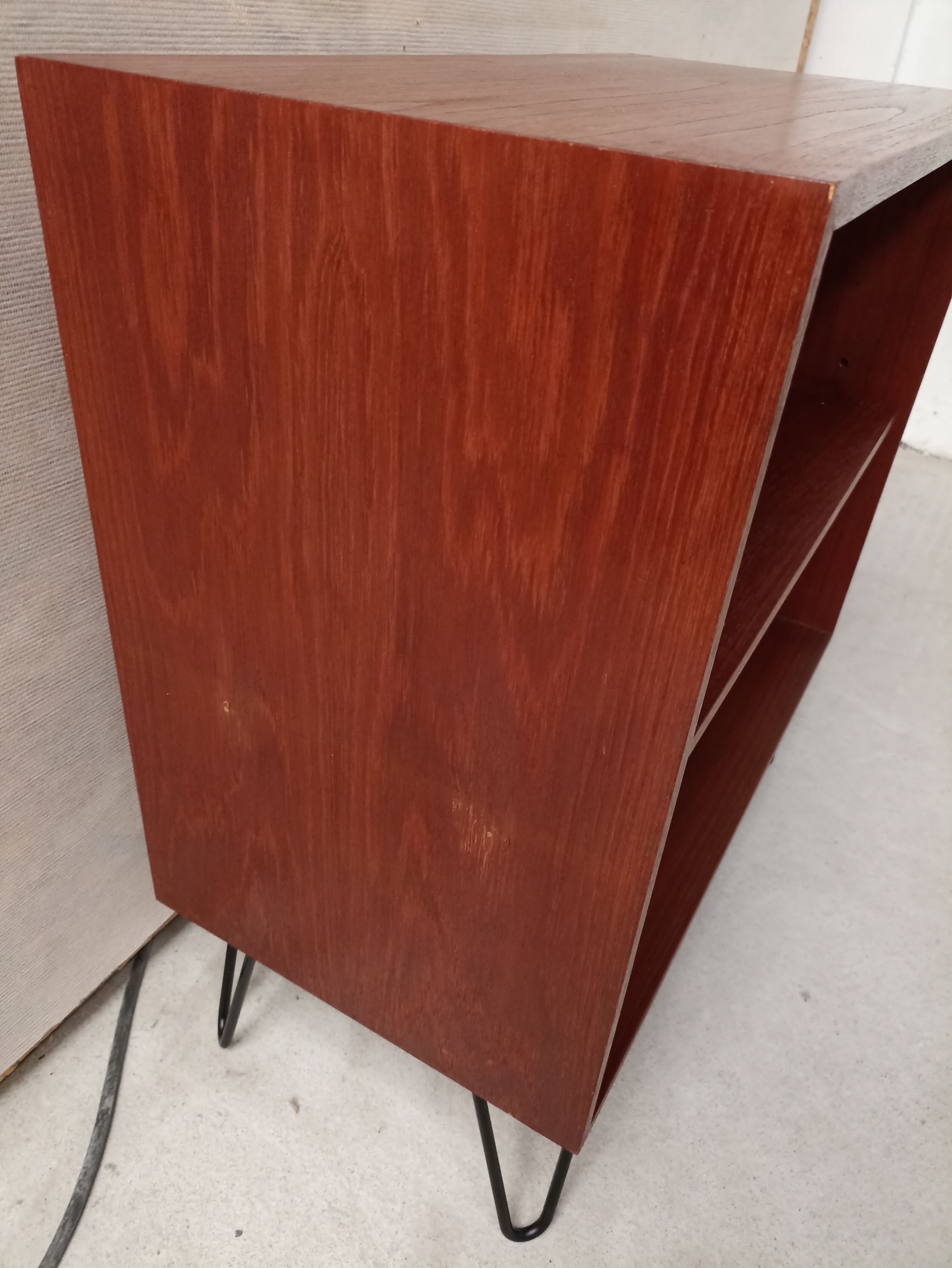 Scandinavian library box