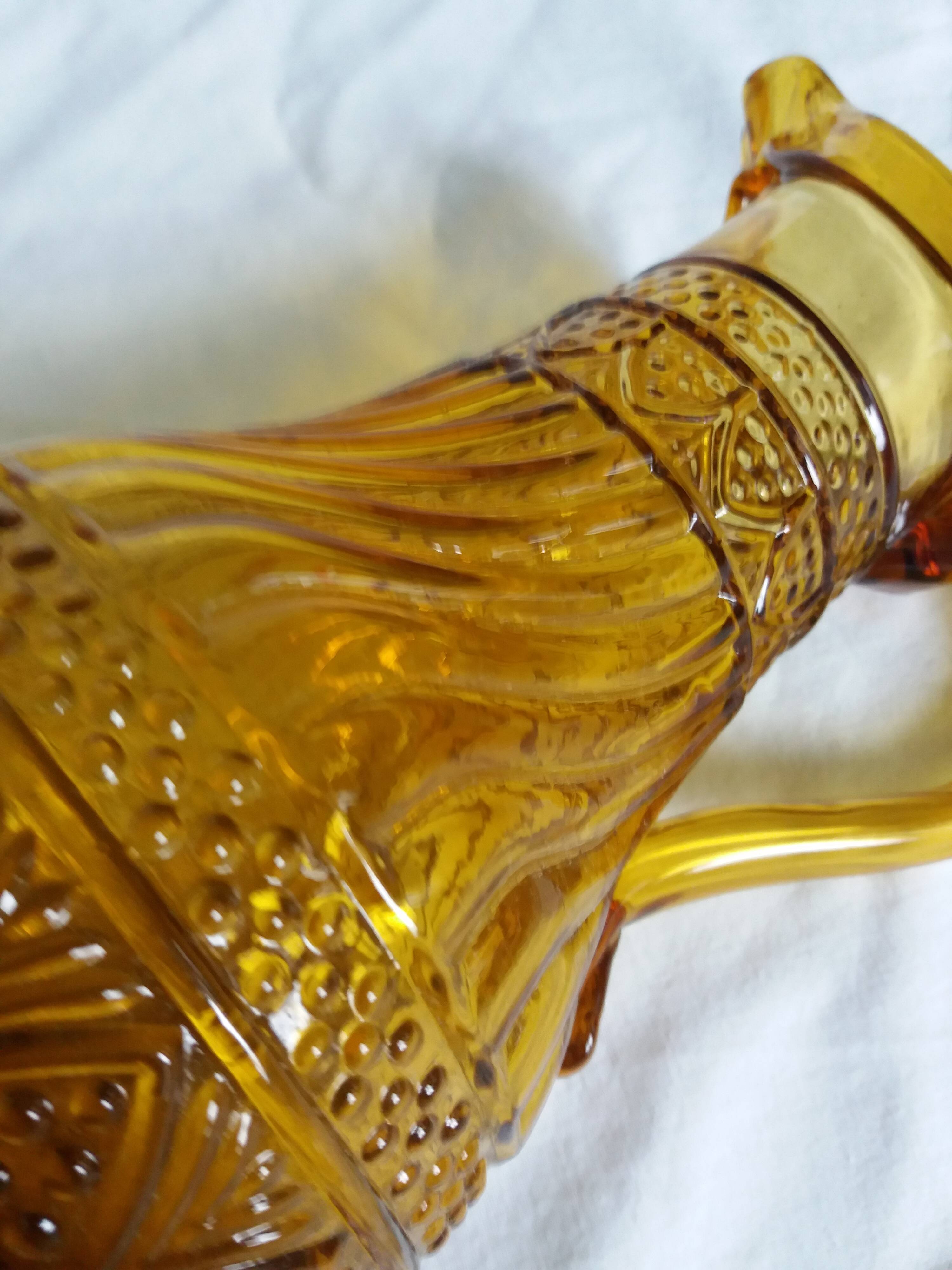 Pichet en verre ambré