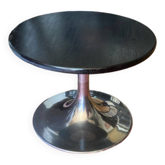 Tulip-shaped coffee table