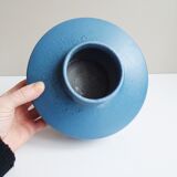 Vase en céramique bleu mat