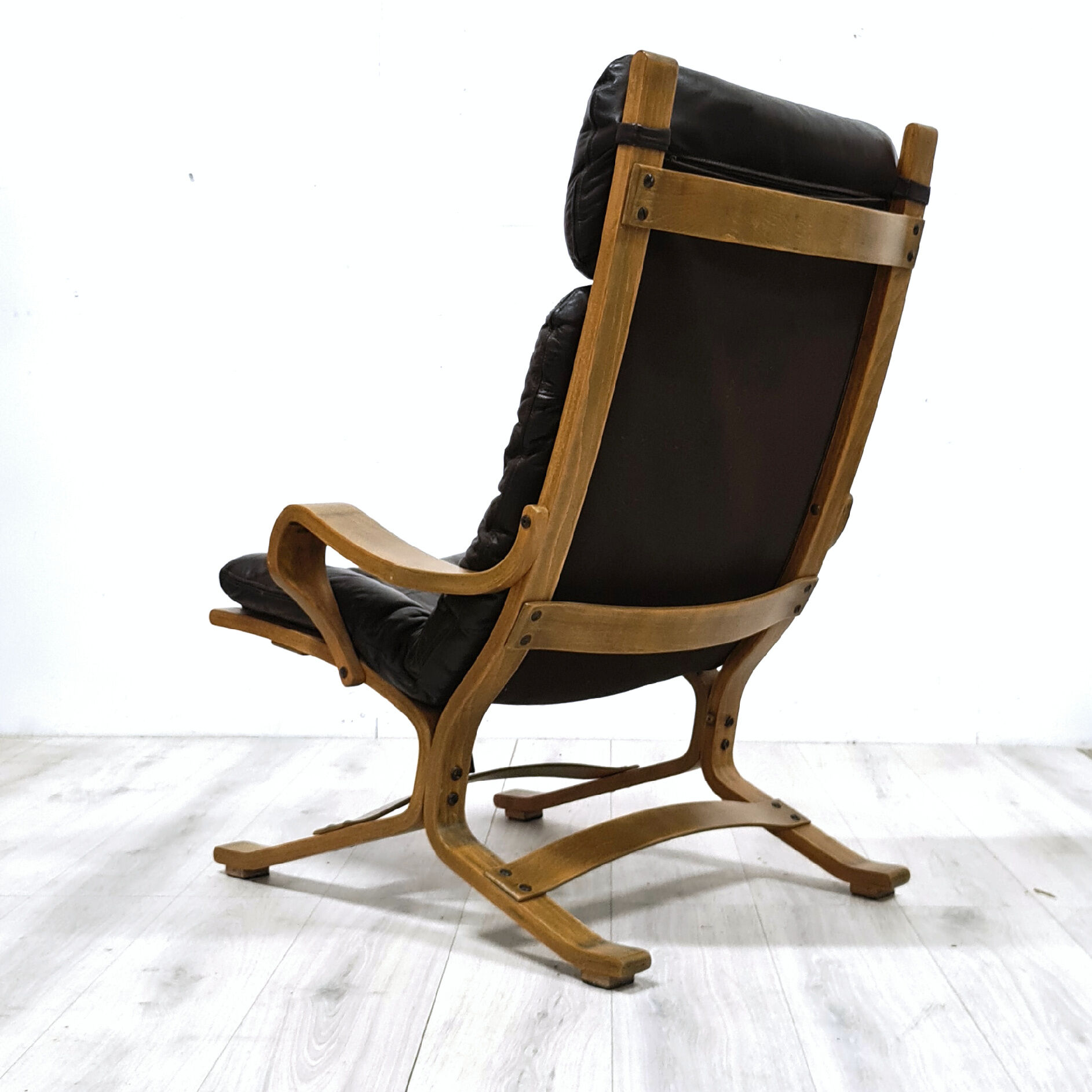 Scandinavian mid century lounge chair bentwood and leather, 1960s