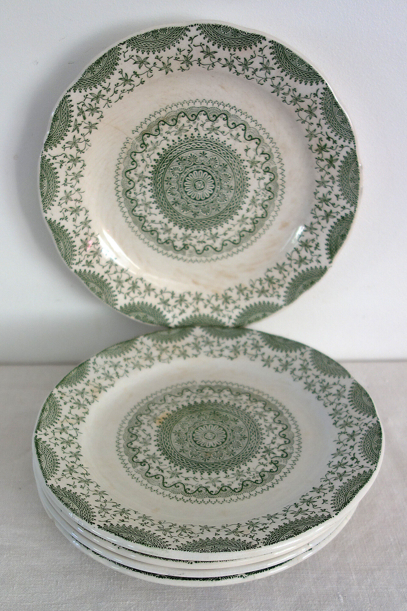 6 flat plates Fine Ware earthenware