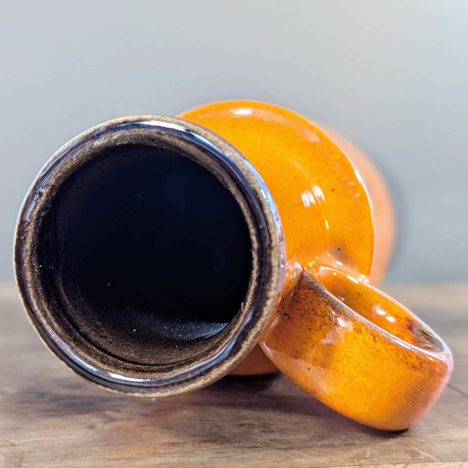 Vase West Germany vintage en céramique orange et marron