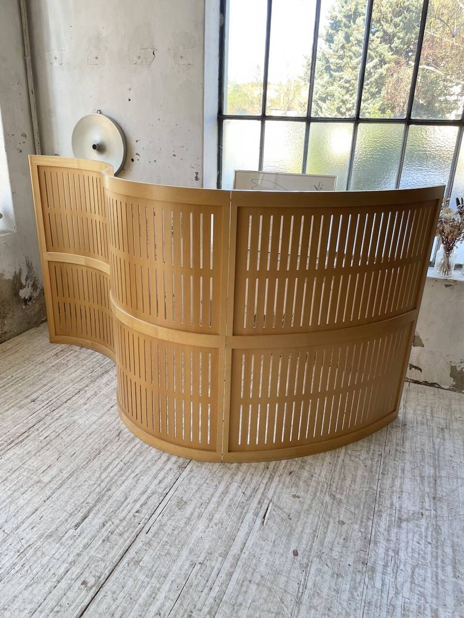 Large curved beech screen from the 80s