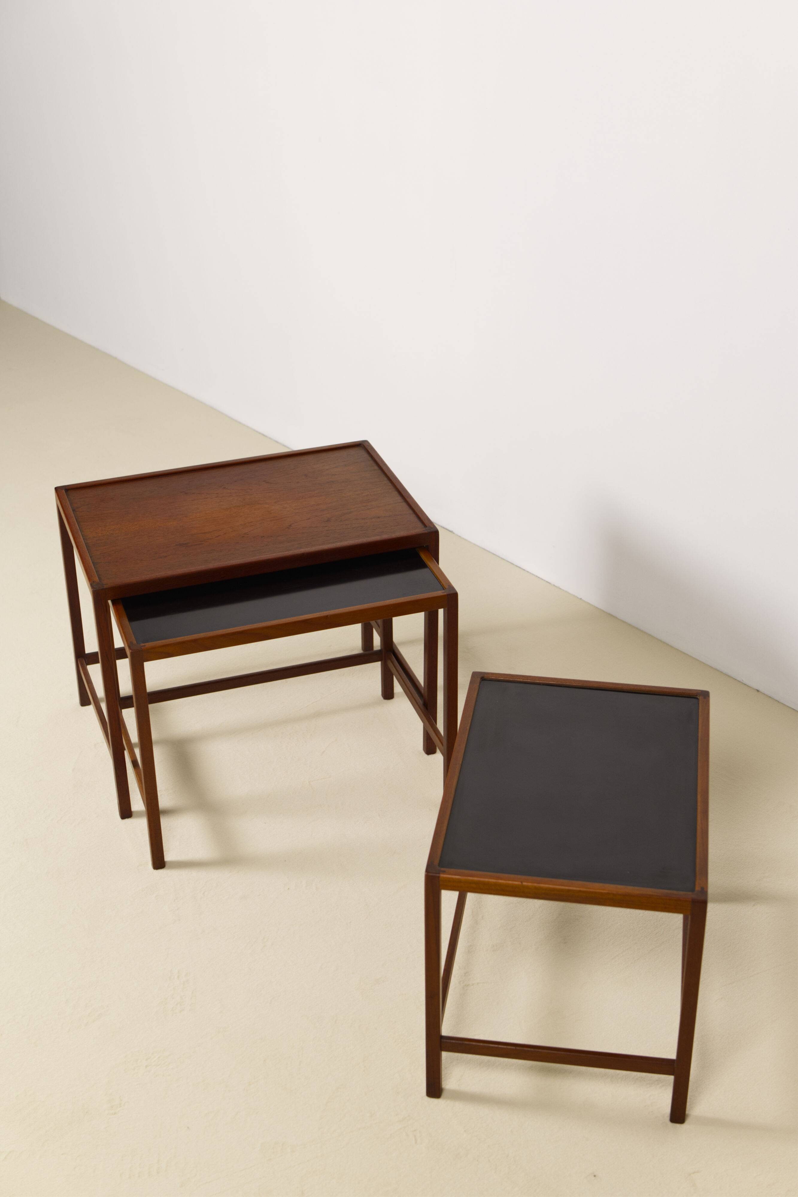 Ensemble de tables gigognes en teck de Kurt Østervig, Danemark, années 1960