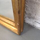 Rectangular mirror wall wall