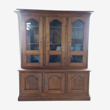 Library showcase two bodies in solid oak