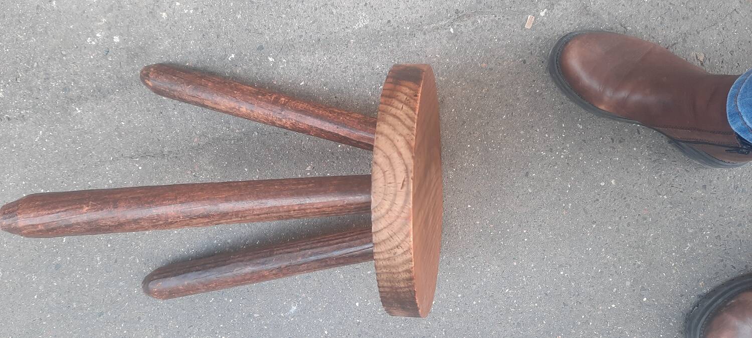 Tripod stool