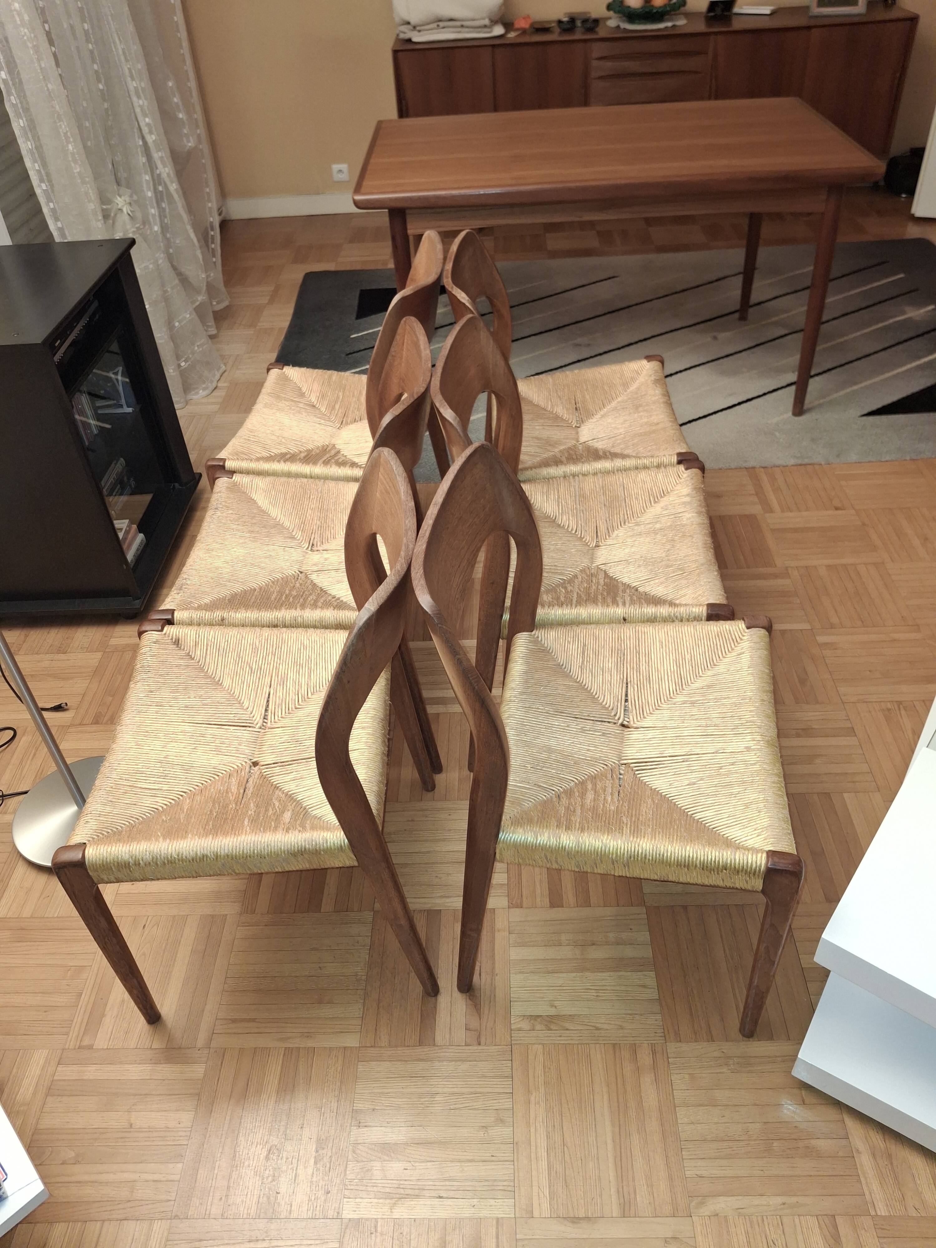 6 vintage teak chairs from the 1960s in Scandinavian style.